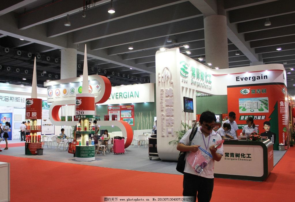 展览展位 展览 展位 红色地毯 展馆 欧式建筑 白色 绿色 大气 商务
