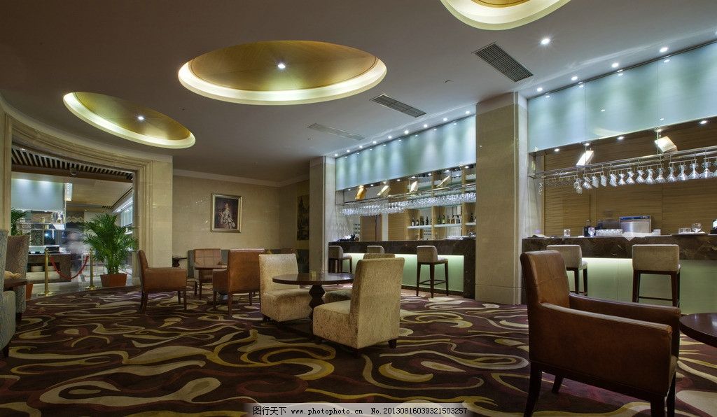 酒店餐厅 酒店 五星级酒店 洲际酒店 会所 高级会所 摆设 装饰品 工艺品 艺术品 软装 鲜花 花卉 盆景 灯具 餐桌椅 椅子 家具 餐厅 饭店 中餐厅 自助餐厅 吧台 酒架 酒柜 红酒 啤酒 地毯 花纹地毯 室内摄影 建筑园林 摄影 350DPI JPG