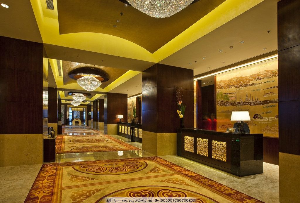 酒店走廊 酒店 五星级酒店 希尔顿酒店 会所 高级会所 饭店 摆设 装饰品 工艺品 艺术品 软装 酒店夜景 门厅 酒店门厅 大厅 酒店大厅 壁画 装饰画 吊灯 现代吊灯 走廊 走道 过道 金箔 服务台 酒店服务台 地毯 花纹地毯 室内摄影 建筑园林 摄影 350DPI JPG