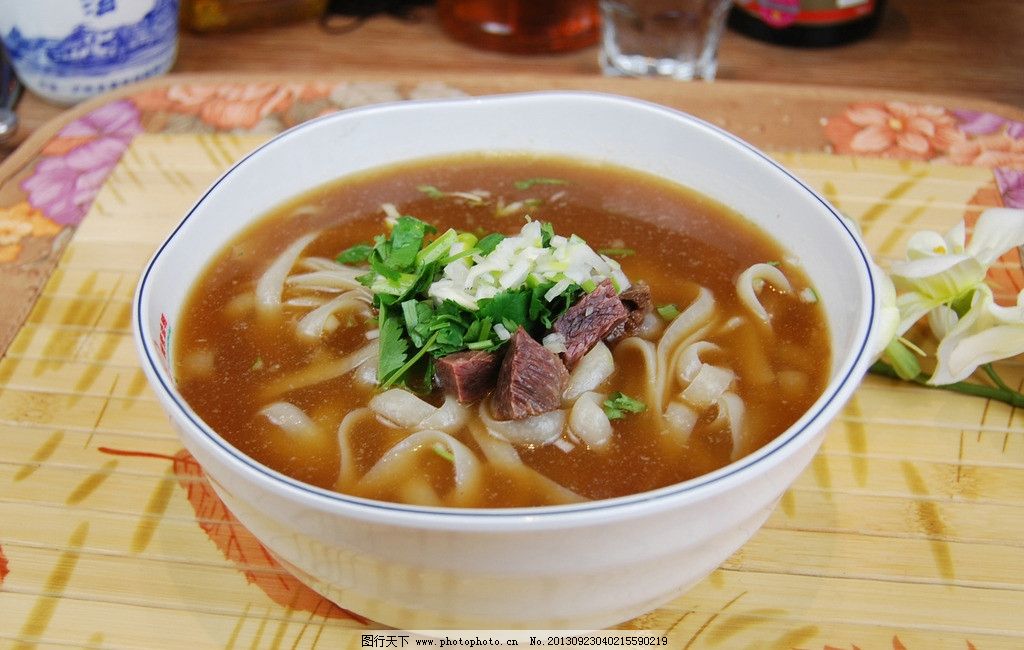 热面图片,面条 汤面 热汤面 传统美食 餐饮美食